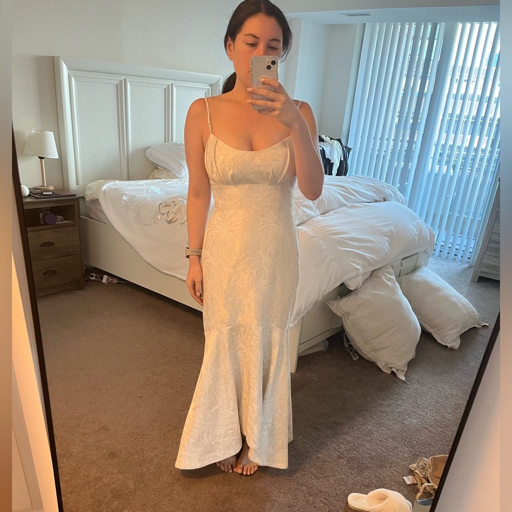 ML Monique Lhuillier Faux Pearl Strap Gown high low bridal dress size 8